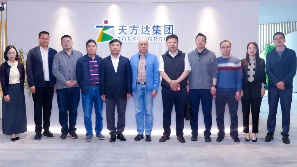 政府来访.jpg